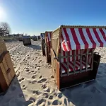 Apartment Geibel-haus Wellenbrecher Bis 4 Personen *